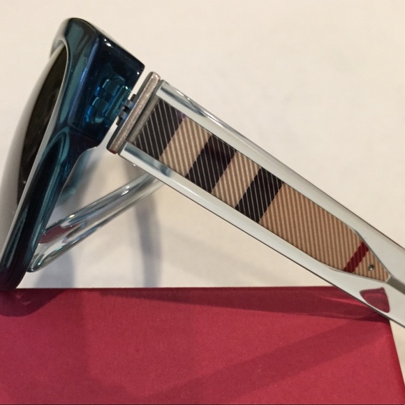 Burberry Accessories - ❌❌❌SOLD❌❌❌